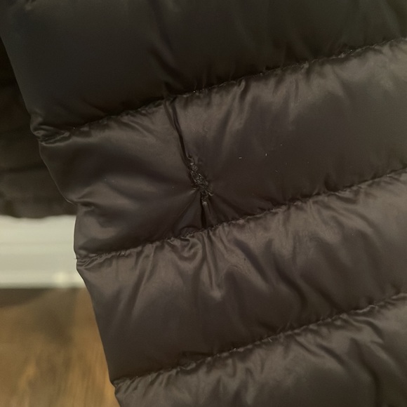 Moncler Raie short down jacket. - Picture 14 of 15